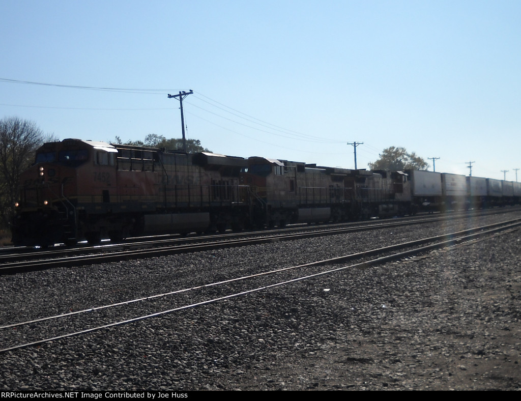 BNSF 7452 West